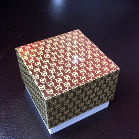 MICHAEL KORS MK HEART & CRYSTAL SLIDER BRACELET sliver tone - Picture 8 of 8